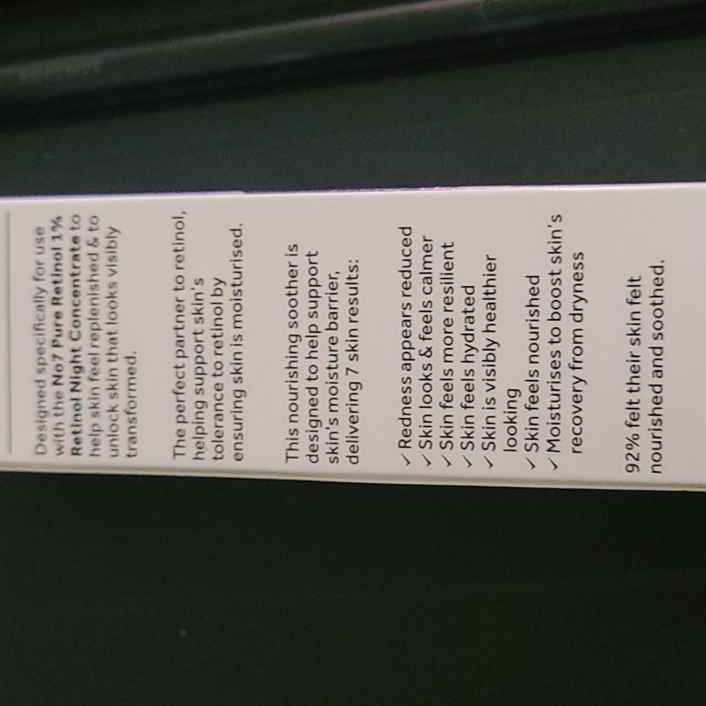 No7 Pure Retinol Post Soother - Picture 2 of 3